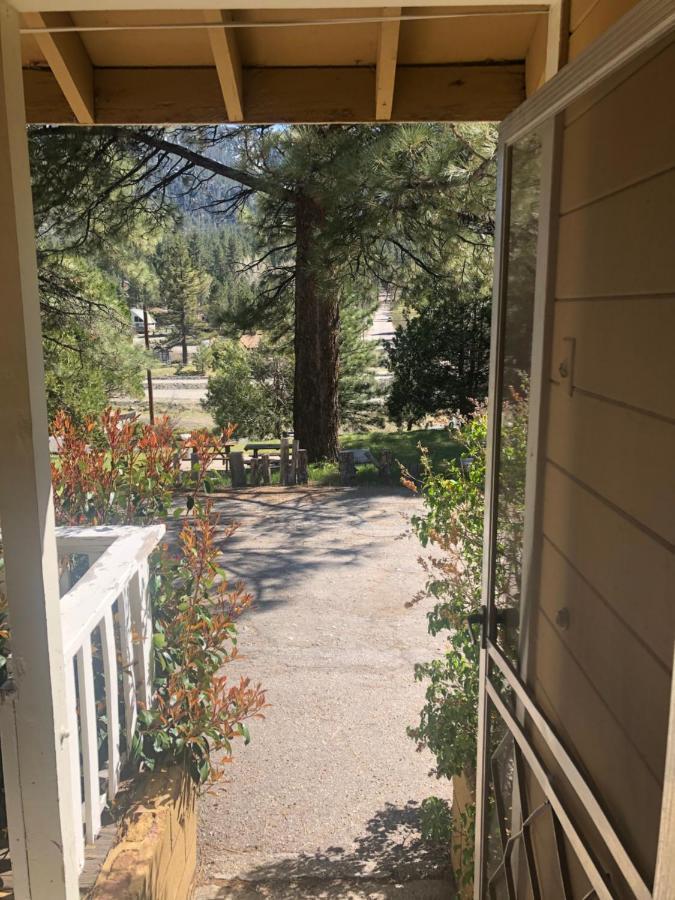 Mountain View Cabins Wrightwood Esterno foto